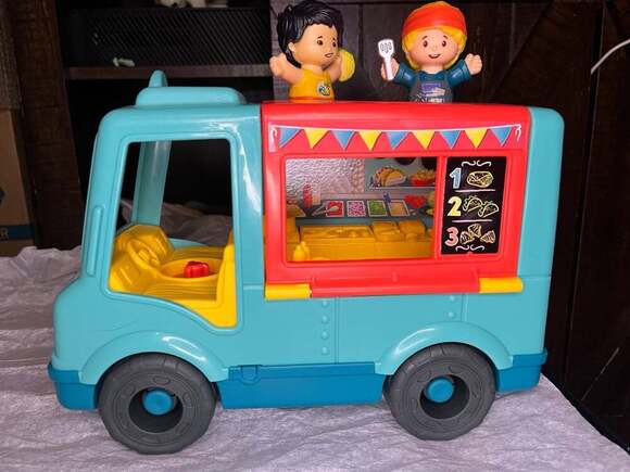 Fisher-Price Other - Fisher-Price Little People Serve It Up Food Truck Musical Toy with 2 Figures